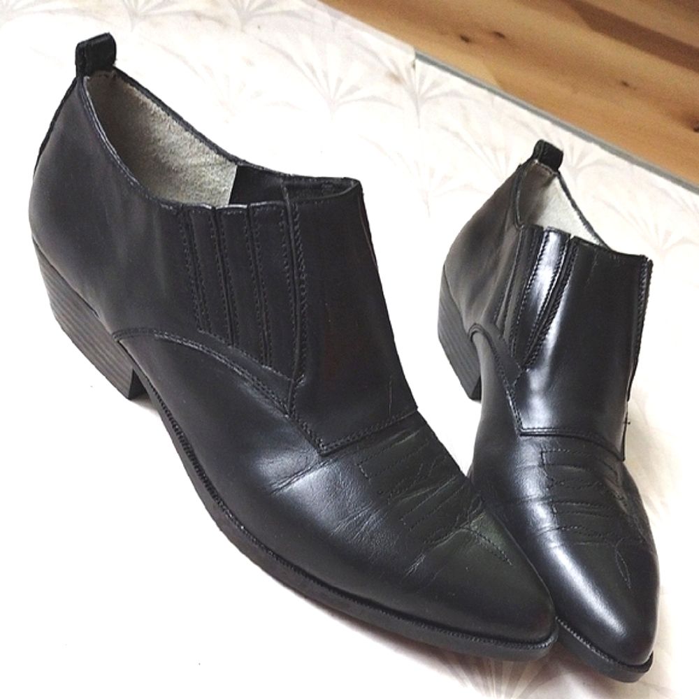 Elegant Black Ankle Boots